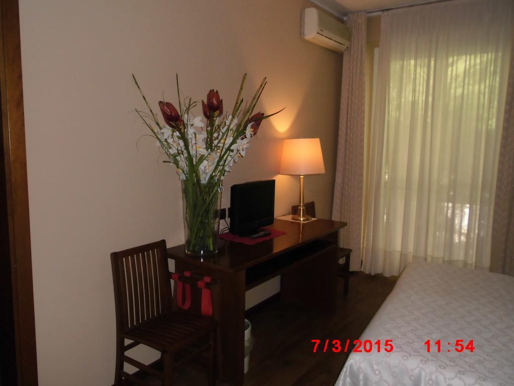 Albergo Ponte Vecchio Cernobbio Zimmer foto