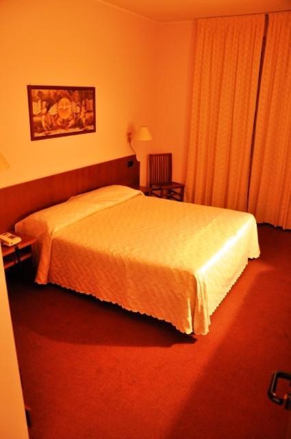 Albergo Ponte Vecchio Cernobbio Zimmer foto